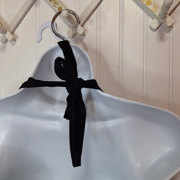 MagiSculpt Womens US 28 Black One Piece Halter Tie Neck Swimsuit Control Padded - Picture 5 of 11